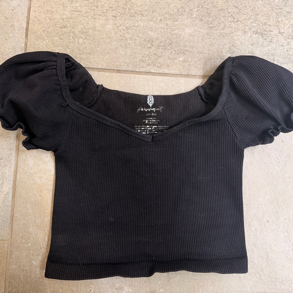 FP Movement Happiness Runs Puff Sleeve Crop size xs/s in black - Picture 3 of 5
